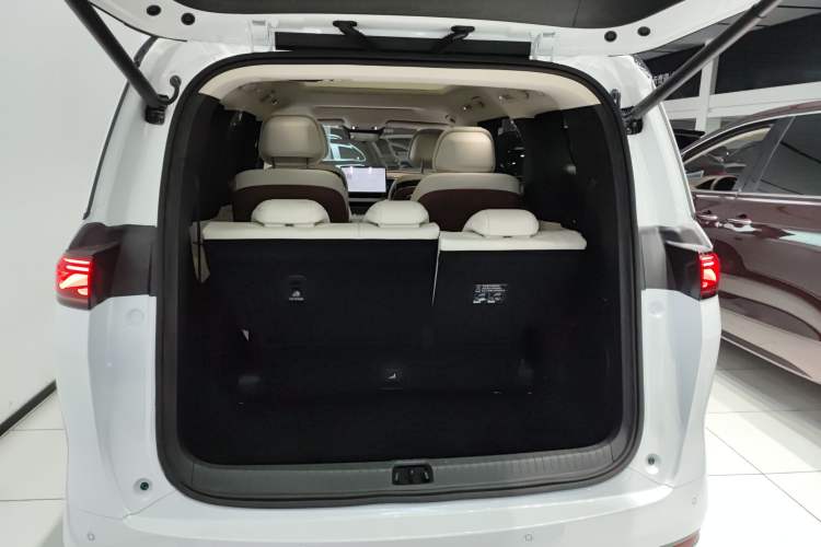 Used BYD Xia 2025 DM-i 1.5T 180km Beyond Edition
