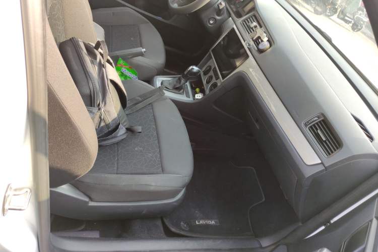 Used Volkswagen Lavida 2017 1.6L Automatic Comfort Edition