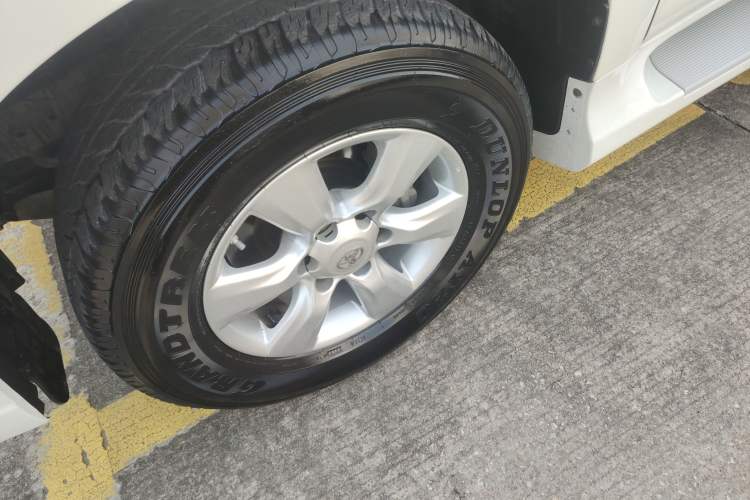 Used Toyota Prado 2017 2.7L Parallel Import