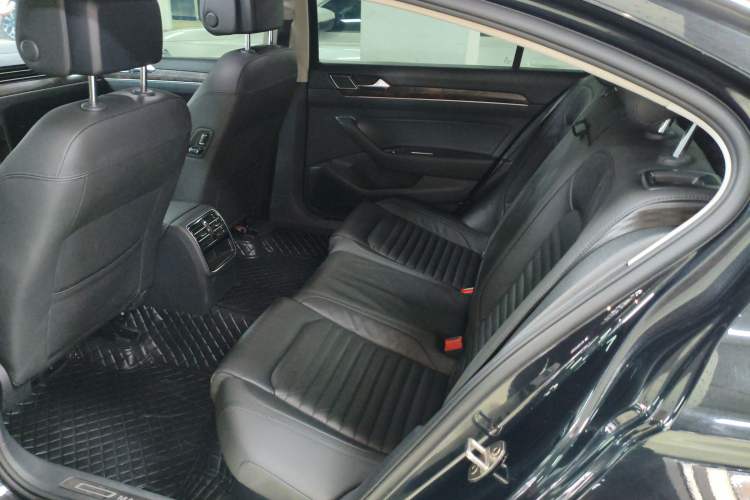 Used Volkswagen Magotan 2019 330TSI DSG Leading Model China VI Standard
