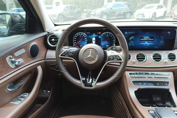 Used Mercedes-Benz E-Class New Energy 2022 Restyled E 350 e L Plug-in Hybrid Sedan
