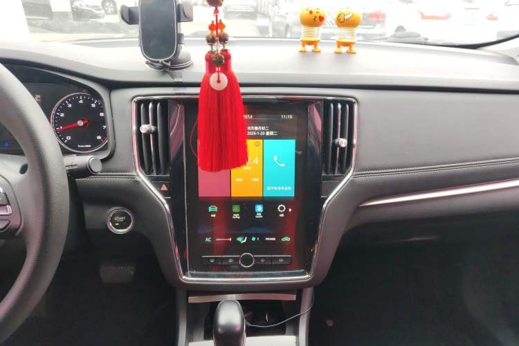 Used Roewe i6 2019 PLUS 20T TST 4G Connected Flagship Superb Edition