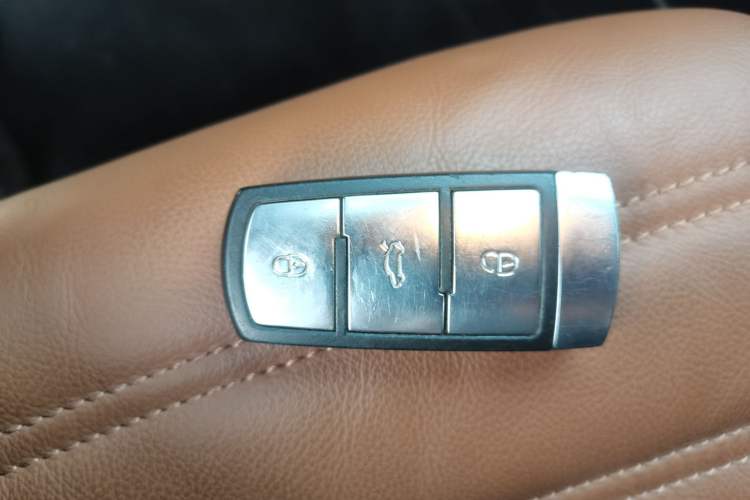 Used Volkswagen FAW-Volkswagen CC 2016 1.8TSI Luxury Model
