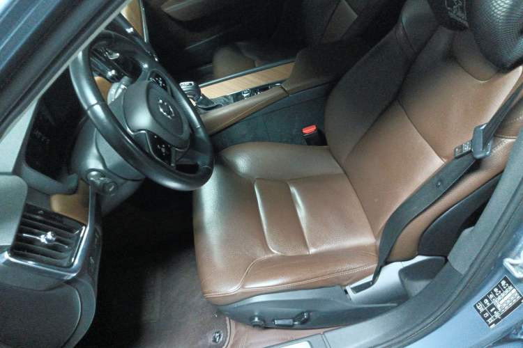 Used Volvo S90 2019 T5 Zhiyi Edition
