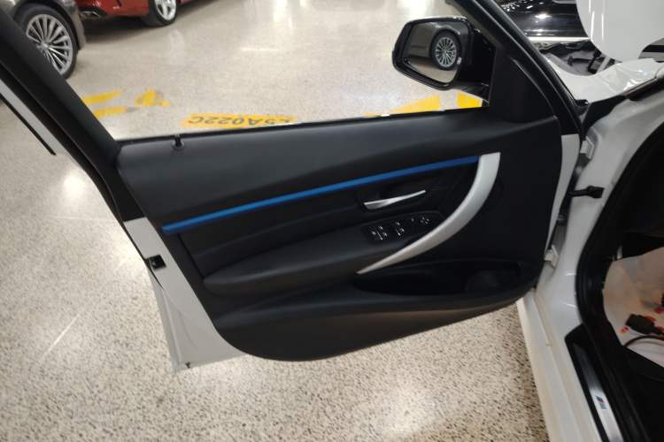 Used BMW 3 Series 2018 320i M Sport Package
