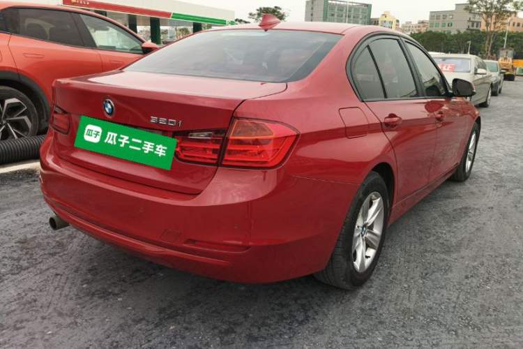 Used BMW 3 Series 2015 320i Luxury Line Stylish Edition
