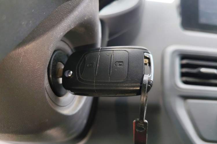 Used Wuling Yangguang 2024 300km Comfort Version with Sealed Windows 60kW
