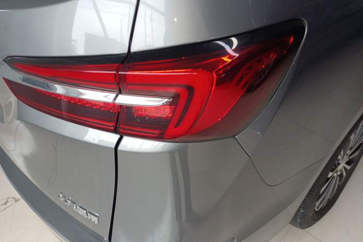 Used Buick GL8 2021 Land Cruiser Executive 652T Premium Model