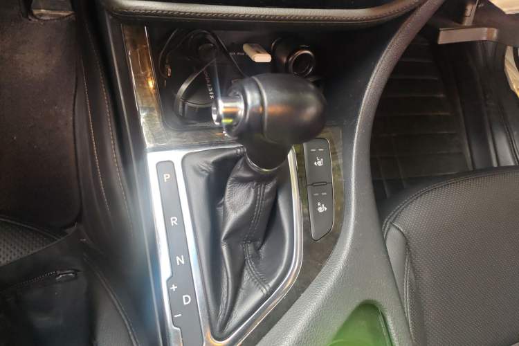 Used Kia K5 2015 2.0L Automatic LUX
