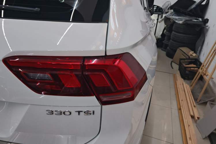 Used Volkswagen Tiguan L 2024 Outstanding Model 330TSI Automatic Two-Wheel Drive R-Line Dragon Glory Edition
