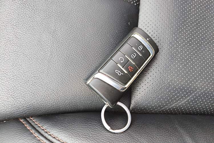 Used GAC Trumpchi GS8 2017 320T Two-Wheel Drive Luxury Smart Connectivity Version (7 Seats)