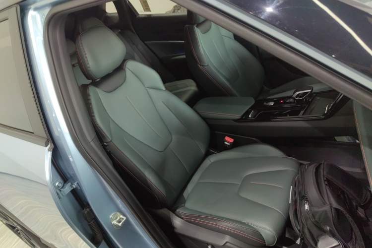 Used Geely Auto Emgrand X7 Sport 2024 1.5TD Prestige Edition
