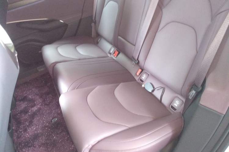 Used  SU7 2024 Rear-Drive Long-Range Intelligent Driving Version
