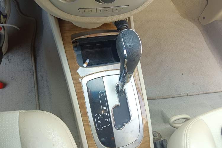 Used Buick Excelle 2015 1.5L Automatic Classic Model
