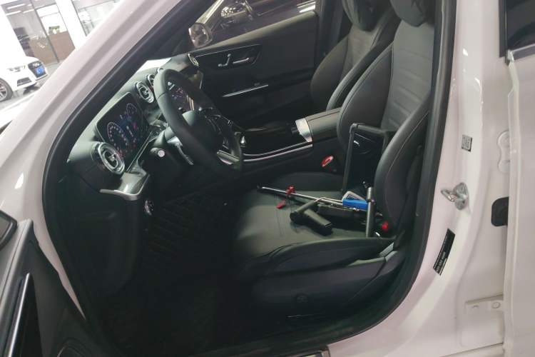 Used Mercedes-Benz C-Class 2023 Restyled C 260 L Sport Edition
