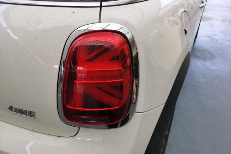 Used  MINI 2023 1.5T ONE
