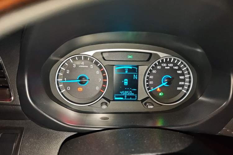 Used FAW Yingzhi G5 2016 1.5L CVT Elite Edition
