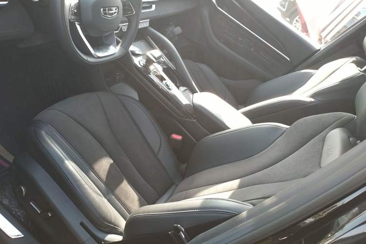 Used Geely Auto Monjaro L 2024 2.0TD High-Power Automatic Two-Wheel Drive Skyline Edition
