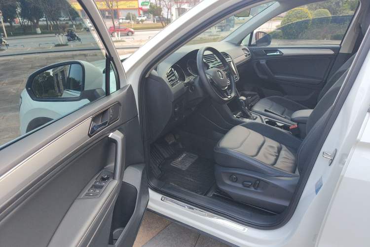 TDK.VehicleDetails.img