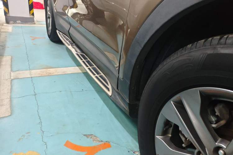 Used Hyundai Santa Fe 2013 2.4L Automatic Two-Wheel Drive Smart Version
