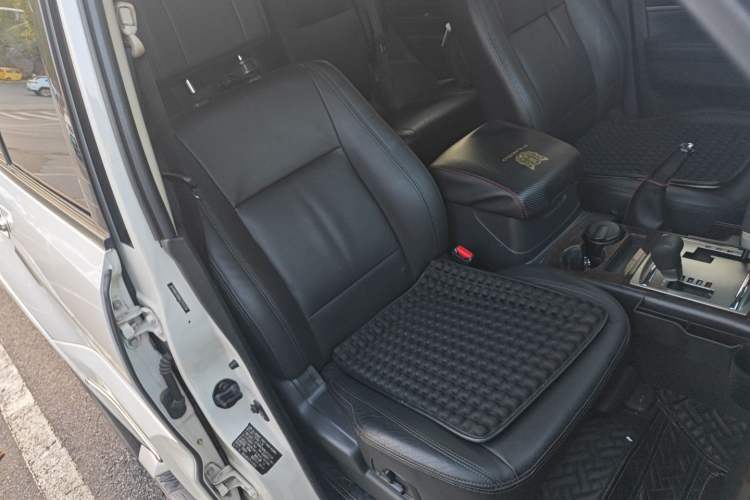 Used Mitsubishi Pajero 2018 V97 3.8L 5-Door GLS Sunroof Dual Differential – Middle East