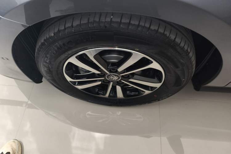 Used BYD Qin PLUS 2025 DM-i Smart Drive 120KM Superior Model