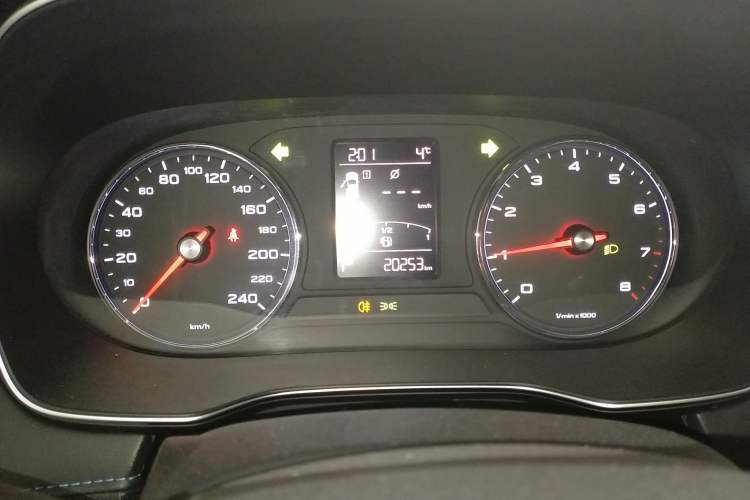 Used Roewe RX5 2022 330TGI Automatic National Style Edition
