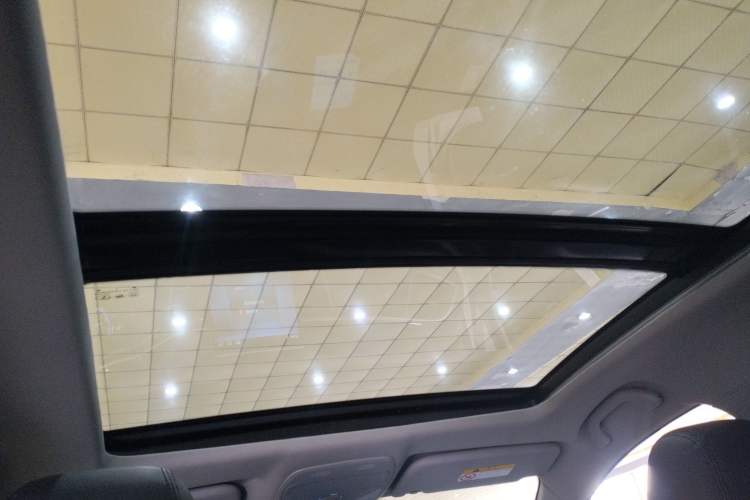 Used Soueast DX7 2018 Prime 1.5T Automatic Smart Connect Starry Sky Edition China V Standard
