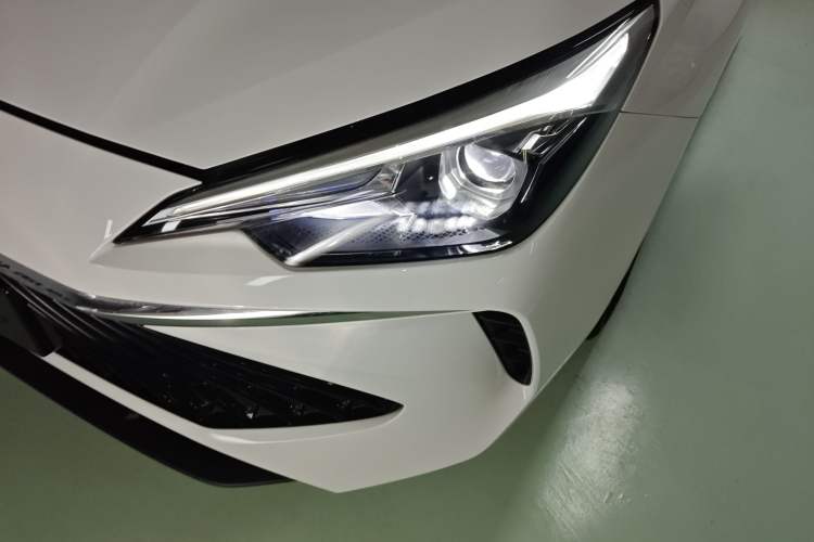 Used Roewe i5 2023 1.5L CVT Luxury Edition