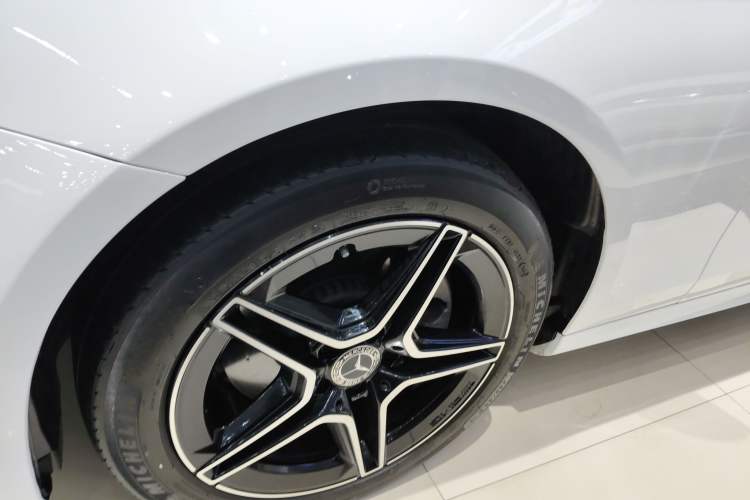 Used Mercedes-Benz E-Class 2021 E 260 Stylish Sports Edition
