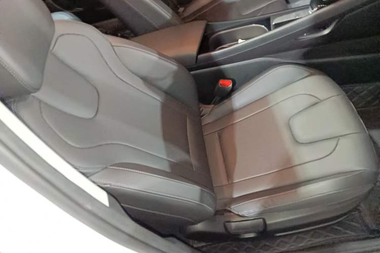 Used Hyundai Elantra 2023 1.5L CVT LUX Prestige Edition
