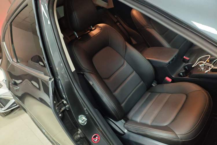 Used Mazda CX-5 2022 2.0L Automatic Two-Wheel Drive Zhiya Version
