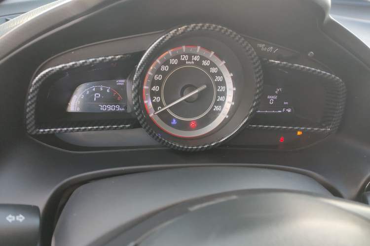 Used Mazda Mazda 3 Axela 2014 Sedan 1.5L Automatic Luxury Model