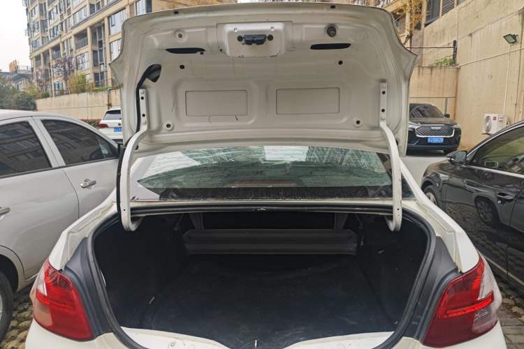 Used Peugeot 301 2016 1.6L Manual Comfort Edition
