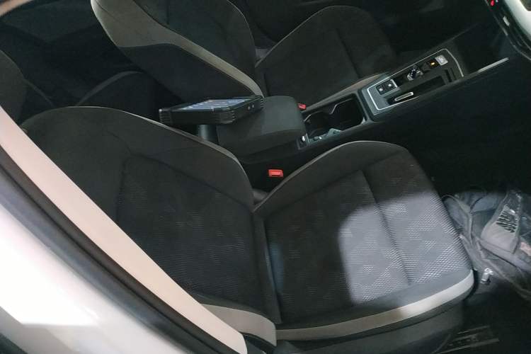 Used Volkswagen Golf 2023 200TSI DSG