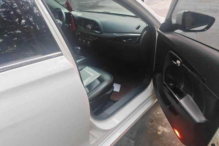 Used GAC Trumpchi GA6 2016 235T DCT Elite Edition
