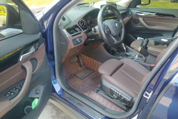 Used BMW X1 2020 sDrive25Li Leading Model
