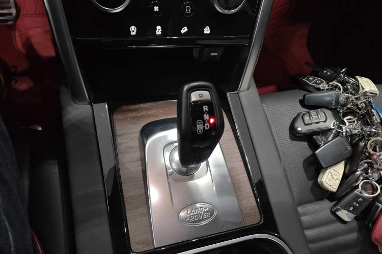 Used Land Rover Discovery Sport 2020 249 PS R-Dynamic Performance Edition