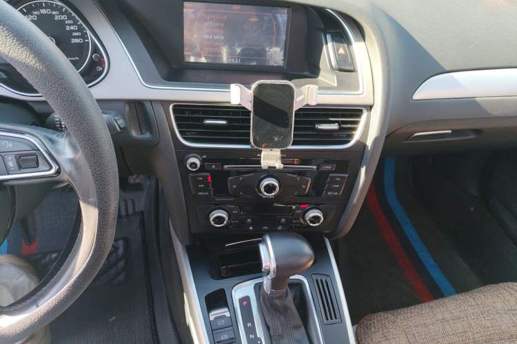 Used Audi A4L 2016 35 TFSI Collector's Edition Automatic Standard Model
