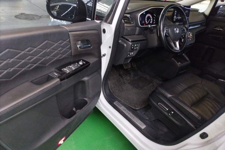 Used Honda Elysion 2024 2.0L eHEV Luxury Edition
