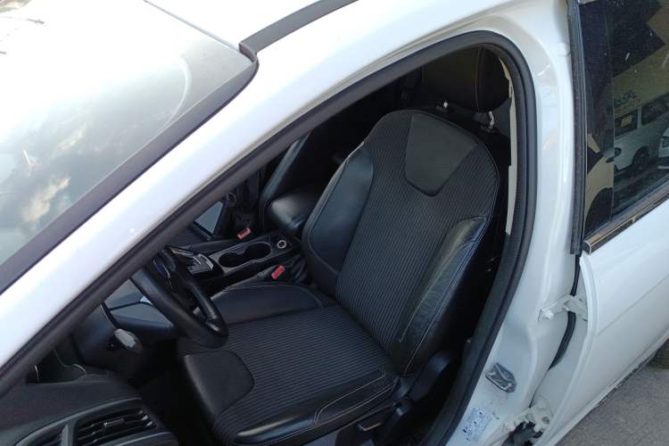 Used Ford Focus 2012 Sedan 1.6L Automatic Fashion Edition
