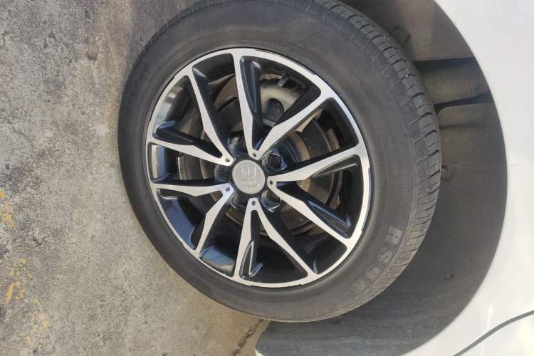 Used BYD Song MAX 2018 1.5T Automatic Smart Connect Elite Model with 6 Seats
