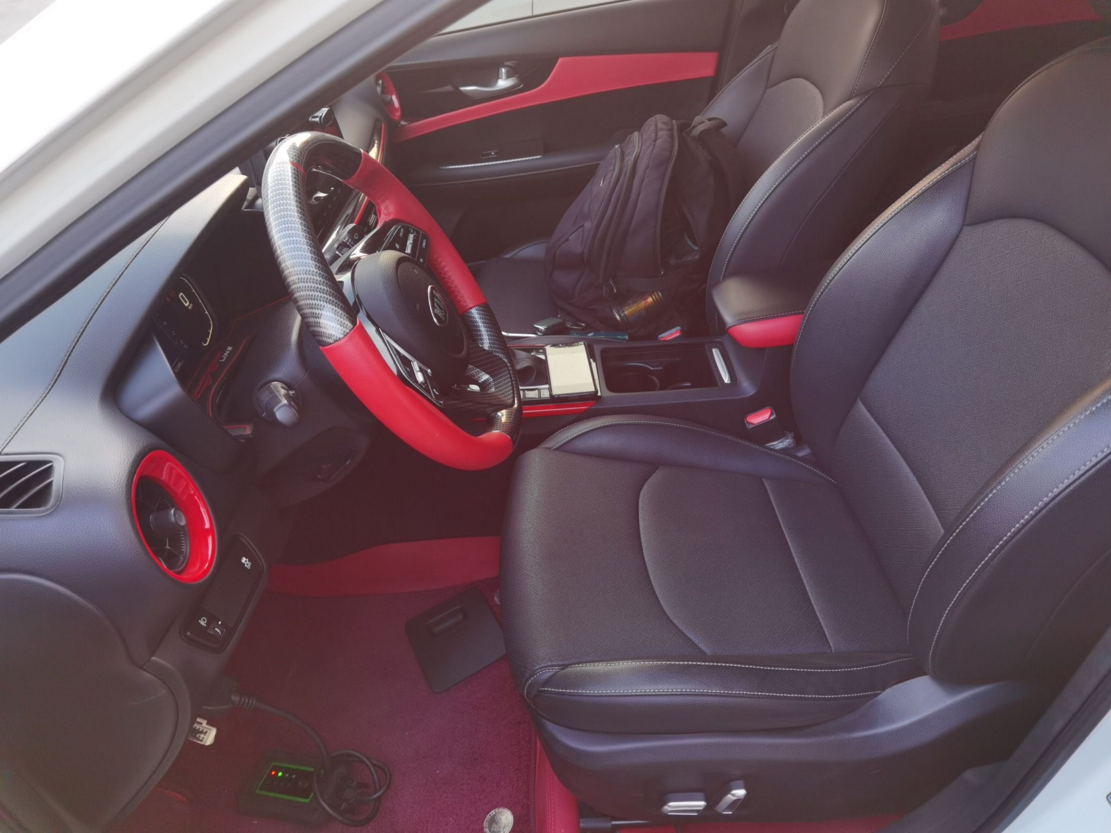 Переднее сиденье в автомобиле