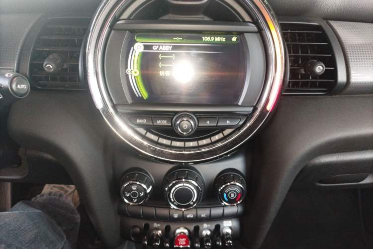 Used  MINI 2016 1.5T COOPER
