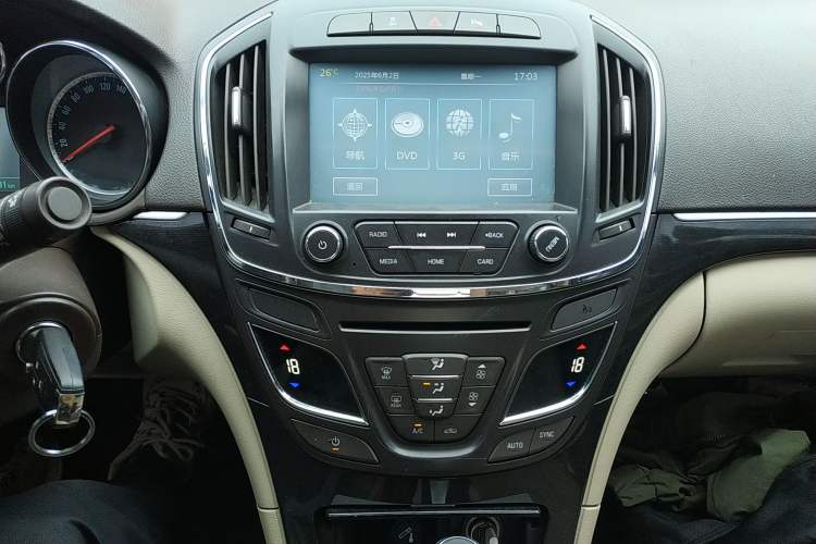 Used Buick Regal 2015 2.0L Leading Fashion Edition
