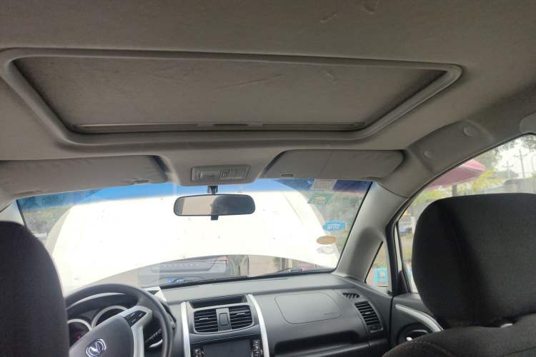 Used Changan CX20 2014 1.4L Manual Sunroof Navigation Version China V Standard
