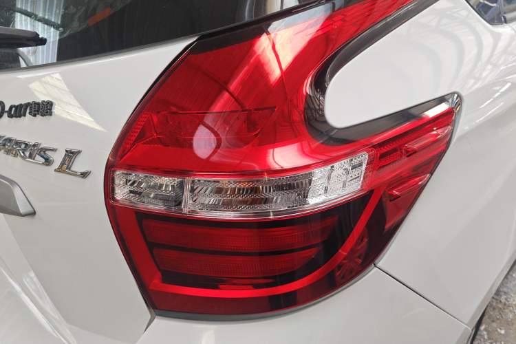 Used Toyota YARiS L 2016 Revised 1.5E CVT Charming Edition