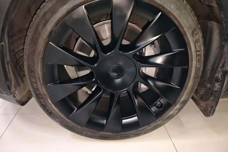 Used Tesla Model Y 2022 Rear-Wheel-Drive Version