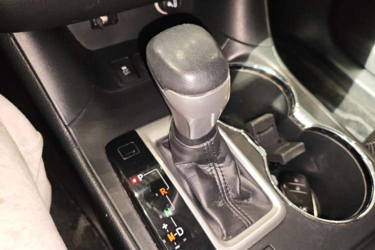 Used Toyota Highlander 2015 2.0T Four-Wheel Drive Luxury Edition 7-Seater
