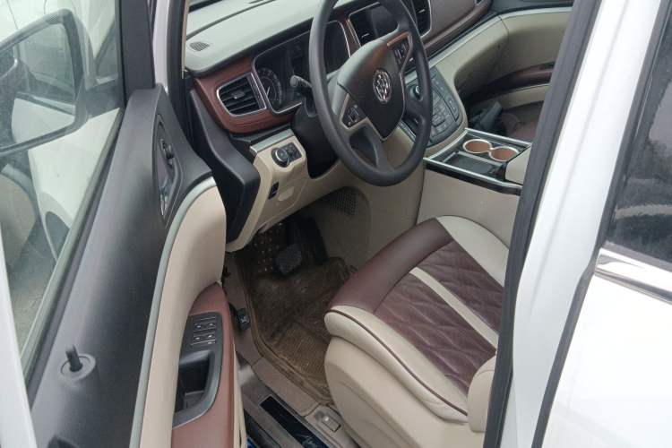 Used Buick GL8 2018 28T Comfort Model China VI Standard
